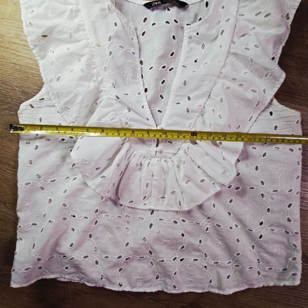 Zara White Eyelet Ruffle Ensemble - Picture 4 of 7